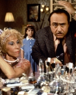 Rhea Perlman & Danny DeVito: A Heartfelt Union Rooted in Love and Loyalty